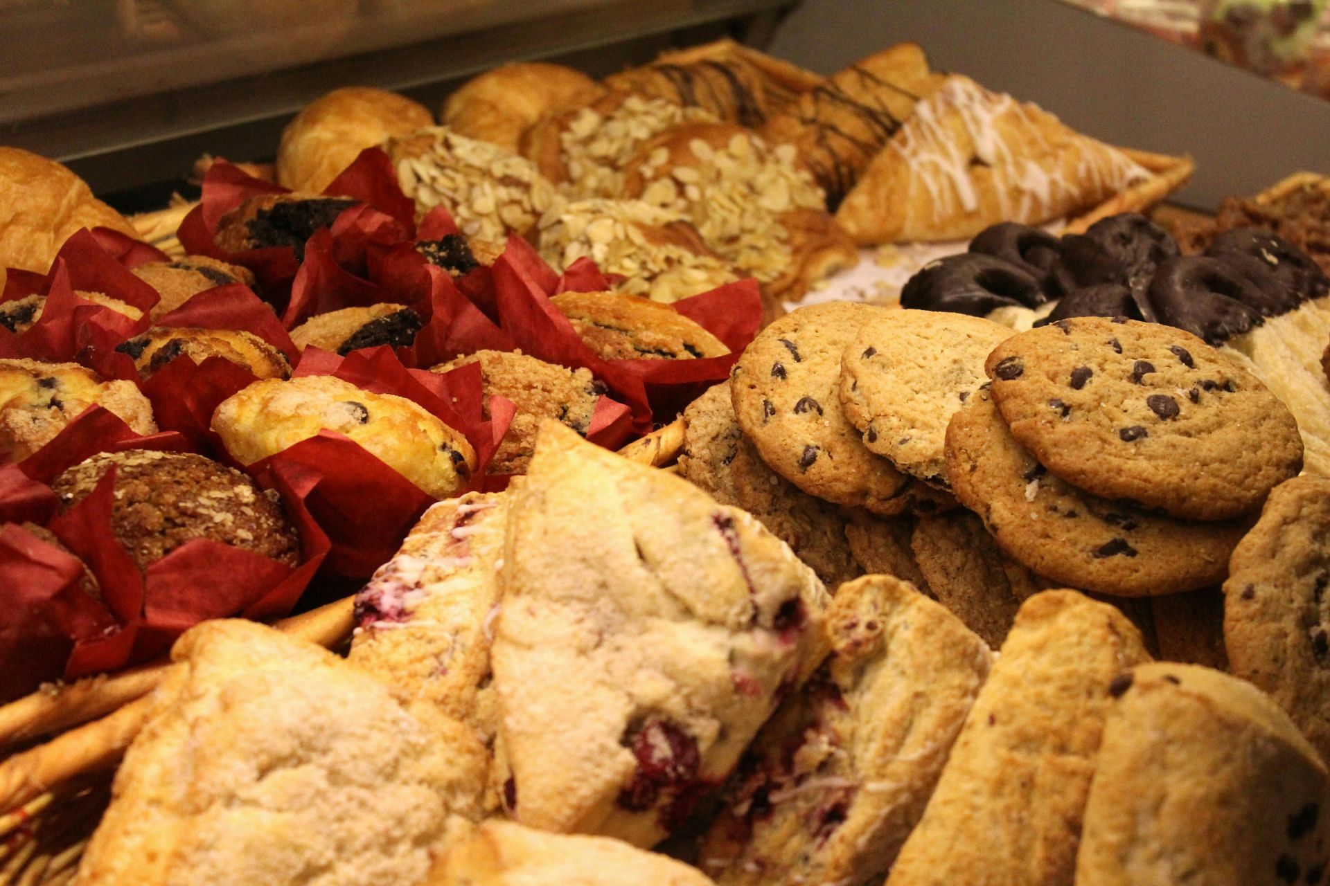 Tips to stop eating junk food (image sourced via Pexels / Photo by leigh)